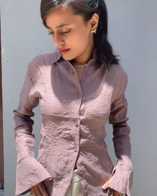 Home a GIRL IN FORMAL SHIRT